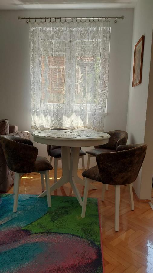 Apartman Milica Vârşeţ Exterior foto