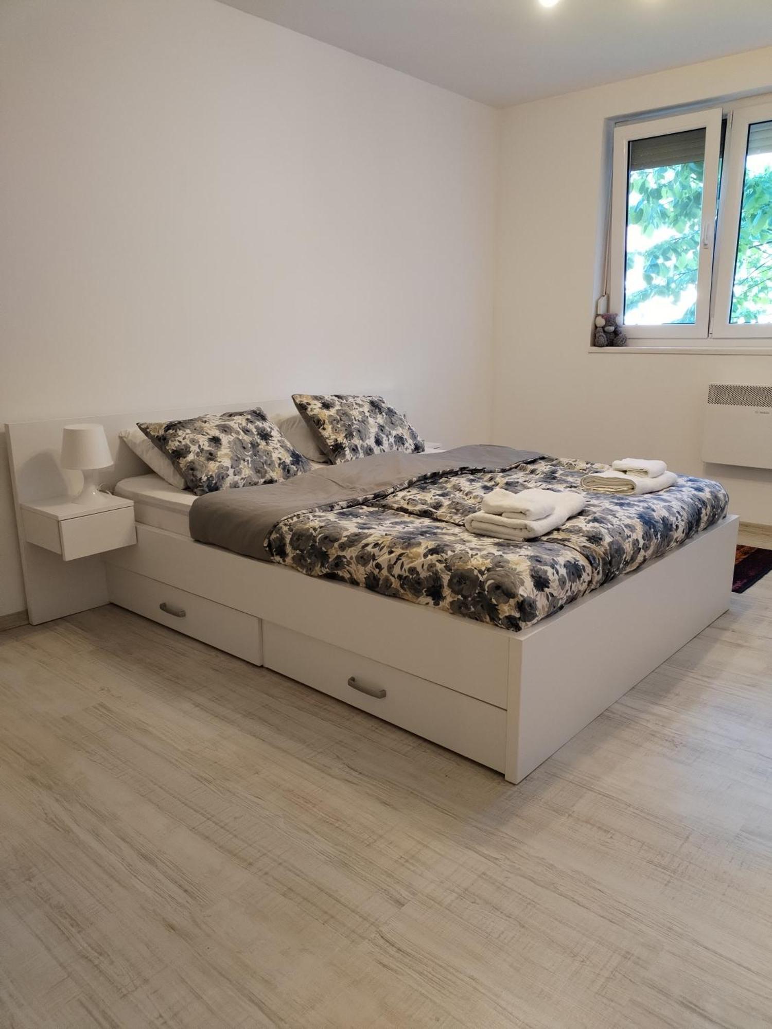 Apartman Milica Vârşeţ Exterior foto